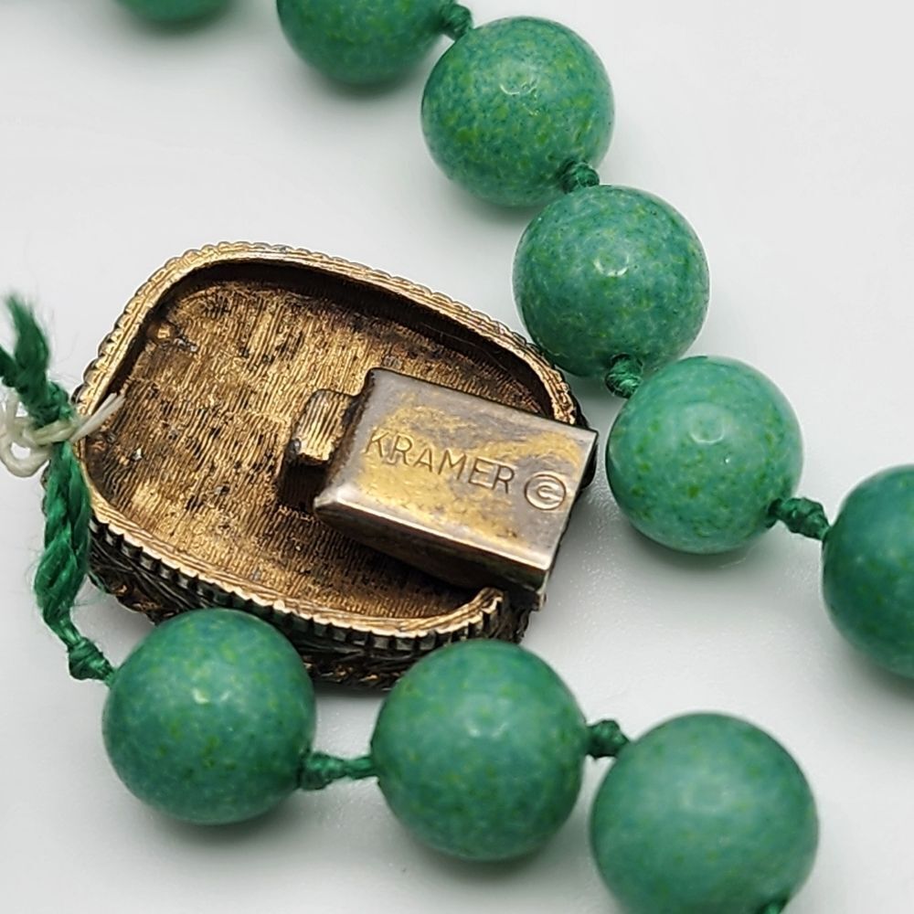 CRAFT Vintage Kramer Broken Green Glass Bead Necklace - Picture 2 of 3